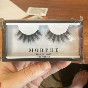 Morphe tease em lashes